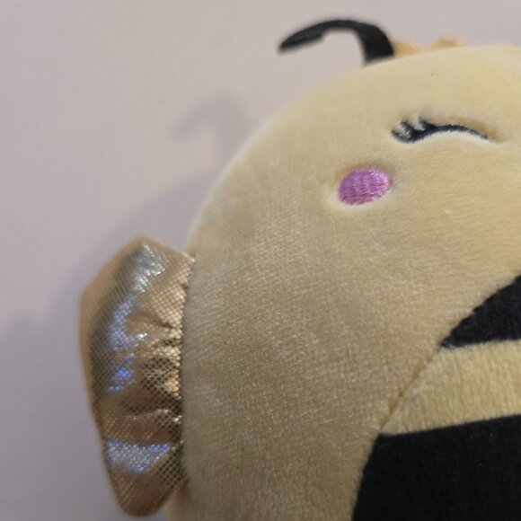 Squishmallow 5" Sunny Queen Bee Smiling Eyes Gold Wings Insect Plush - Picture 5 of 9